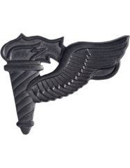 Army Pathfinder badge in black metal