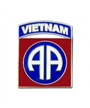 82nd Airborne Vietnam metal hat pin by Saunders Military Insignia