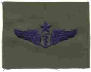 AIR FORCE FLIGHT SURGEON SENIOR BADGE IN SUBDUED CLOTH - Saunders Military Insignia