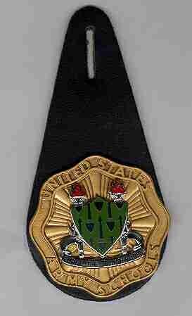 Armored School Badge, - Saunders Military Insignia
