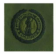 Army National Guard Recruiter Badge by Saunders Military Insignia