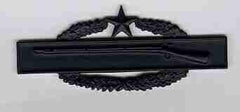 Combat Infantry 2nd Award badge in black metal - Saunders Military Insignia