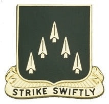 US Army 70th Armor Unit Crest by Saunders Military Insignia