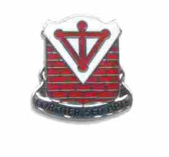 US Army 820th Engineer Battalion Unit Crest by Saunders Military Insignia