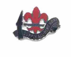 US Army 960th Engineer Battalion Unit Crest by Saunders Military Insignia
