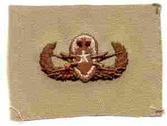 Explosive Ordnance Disposal Senior Desert subdued Badge, cloth, Desert Subdued by Saunders Military Insignia