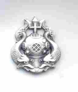 Master Divers Badge in Silver OX Finish by Saunders Military Insignia