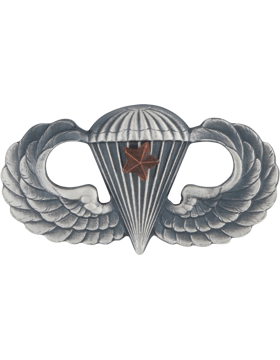 Parachutist badge with one combat star by Saunders Military Insignia