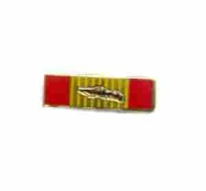 RVN Cross Gall w Pl Lapel Pin - Saunders Military Insignia