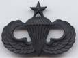Senior Parachute wing in black metal - Saunders Military Insignia