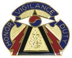 US Army 304th Military Intelligence Battalion Unit Crest - Saunders Military Insignia
