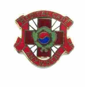 US Army 4th Field Hospital Unit Crest - Saunders Military Insignia