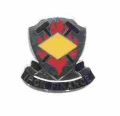 US Army 8th Finance Battalion Unit Crest - Saunders Military Insignia