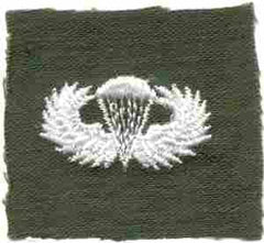 US Army Parachutist Badge in Green OD cloth - Saunders Military Insignia