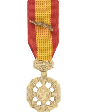 Vietnam Cross of Gallantry with palm miniature medal - Saunders Military Insignia